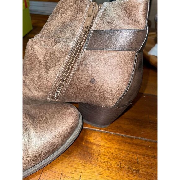 BareTraps Rikita Taupe Zip Up Boots Women’s 8 - Picture 6 of 9